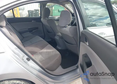 2010 Honda Accord 2.4 Lx-P z USA, uszkodzony, nr VIN 1HGCP2F4XAA058693